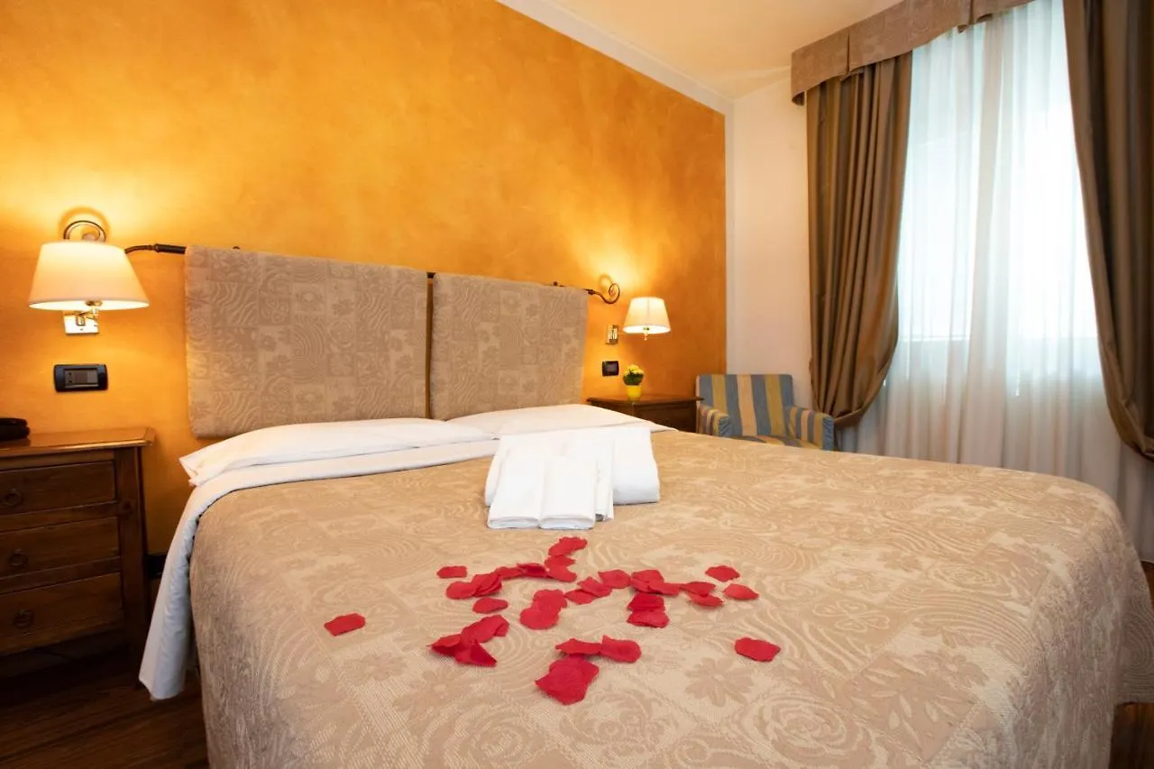 Hotel Arcobaleno Sienne 3*,