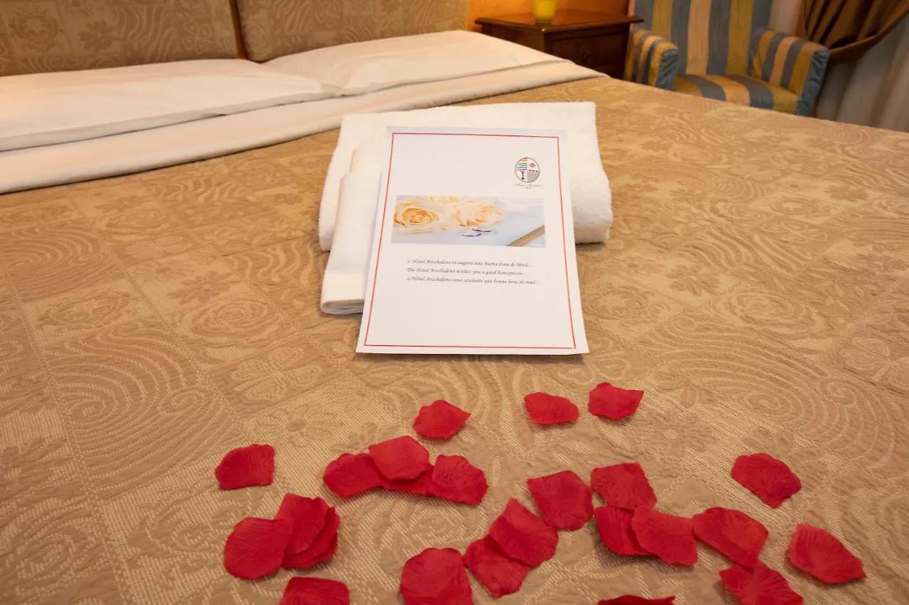 Hotel Arcobaleno Siena 3*,  Itália